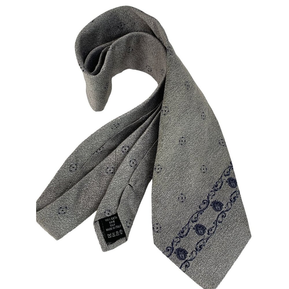 Mens Vintage Gianni Versace Neck Tie Grey Silk Medusa Logo Italy EUC 6836 - Picture 10 of 10